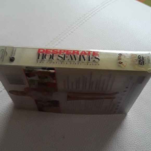 🔥HOT 🔥Desperate Housewives Complete Season One - Picture 3 of 4